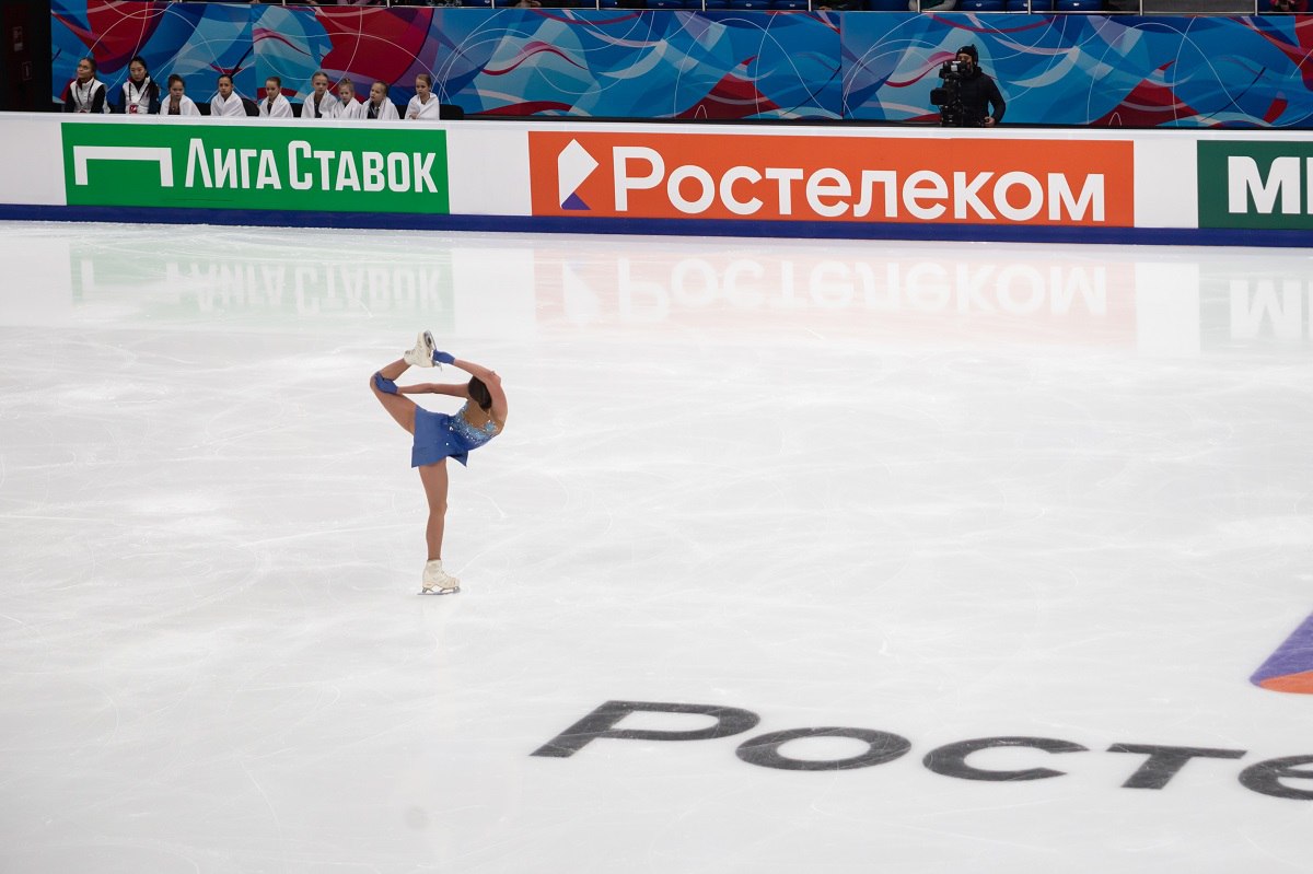 В середине февраля Красноярск примет Гран-при страны по фигурному катанию  С 14 по 16 февраля в краевом центре выступят фигуристы, которые показали высокие результаты на этапах серии, а также члены сборной страны. Соревнования пройдут в ледовом дворце «Кристалл Арена».  Отметим, что на сегодня приобрести билеты можно только на первый день Гран-при.