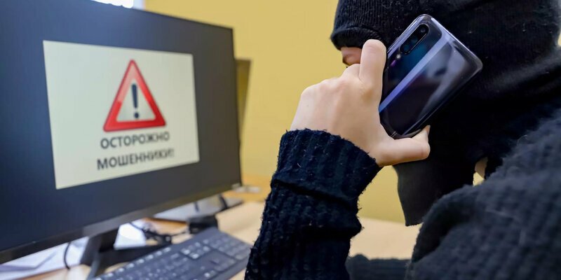 Мошенница из Уссурийска украла социальные выплаты на миллион рублей   Местная жительница, имеющая на иждивении четверых детей, разработала схему кражи бюджетных денег при получении пособий.  Неизвестные указывали в фальшивых документах, что присутствовали на родах ее двоих детей. Их аферистка отправила в органы ЗАГС Москвы, благодаря чему ей выдали свидетельства о рождении, которые она предоставила в госучреждения.   Таким способом мошенничества женщина почти четыре года незаконно получала социальные выплаты, предназначенные матерям.  Общая сумма ущерба составила более 992  тысячи рублей.   ‍ Уголовное дело направили в Уссурийский районный суд. Теперь мошеннице предстоит возместить причиненный ущерб.   Прислать новость:     Ссылка на Чат