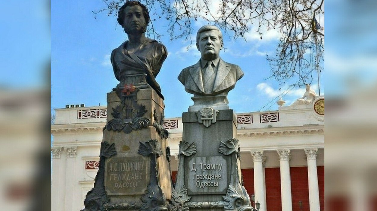 В Одессе предложили заменить бюст Пушкина на памятник Трампу В Одесской мэрии рассматривают петицию о замене бюста Пушкина памятником Трампу на Приморском бульваре передает ArbatMedia Авторы инициативы считают Дональда Трампа важной фигурой в мировой политике XXI века и предлагают увековечить его образ в одном из знаковых мест города В петиции отмечается что экс президент США оказал влияние на международные процессы и глобальную повестку Предложение предусматривает перенос бюста Александра Пушкина в музей При этом авторы настаивают на проведении общественного обсуждения перед демонтажом памятника чтобы учесть мнение жителей Одессы С момента публикации 8 января документ подписали 28 человек Для того чтобы петиция была официально рассмотрена необходимо собрать тысячу подписей Прислать новость