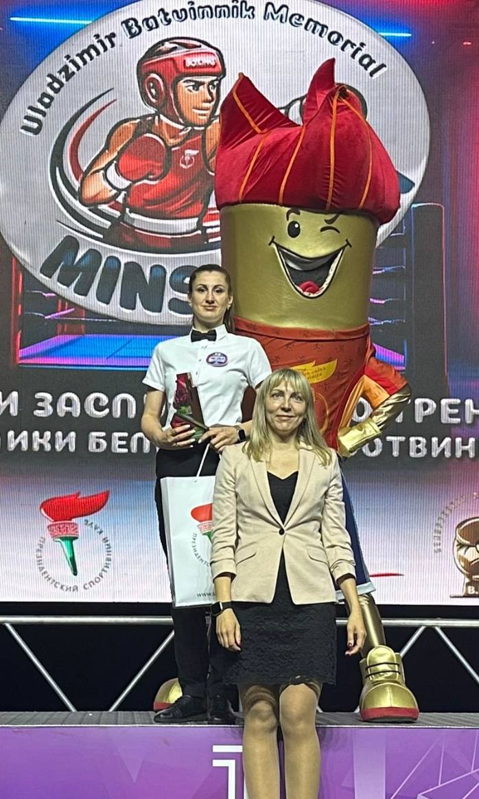 Россияне выиграли 10 золотых наград на международном турнире «MINSK OPEN» памяти Заслуженного тренера Республики Беларусь Владимира Ботвинника. Соревнования собрали около 180 участников из Беларуси, Казахстана, России и Узбекистана. В турнире принимали участие юноши и девушки 15-16 лет. Узнать имена победителей Отдай свой голос боксу!