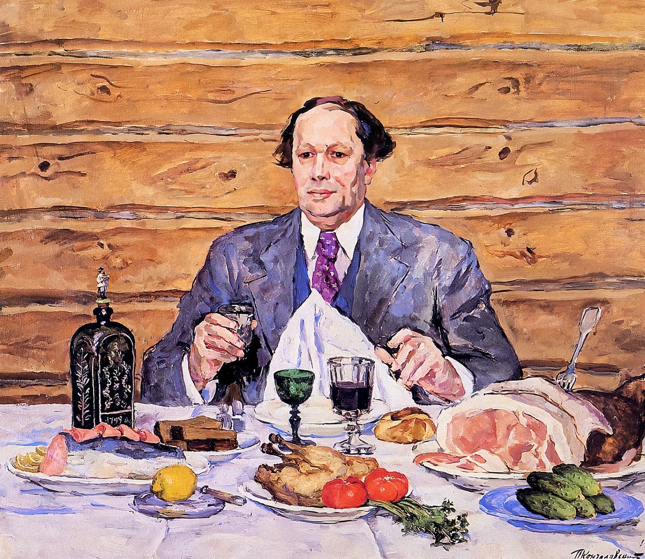 Чуть не забыла 10 января родился Алексей Толстой писатель драматург и автор произведений которые знают с детства Он подарил нам Золотой ключик или Приключения Буратино исторические романы и научную фантастику став одним из самых разносторонних литераторов XX века А Буратино как докладывают к сегодняшнему дню собрал 2 млрд рублей в прокате Посмотрели фильм 4 миллиона человека