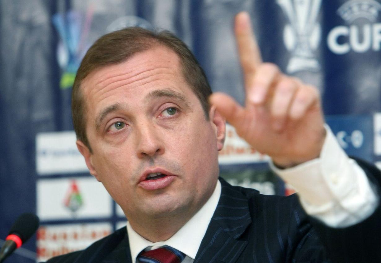 Экс глава совета директоров ФК Локомотив Липатов связан с уголовным делом о заказных убийствах миллиардера Цимбаева следует из материалов