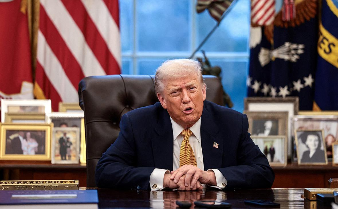 Трамп заявил что Америка может оказаться перед необходимостью вернуть средства полученные от тарифов в случае если Верховный суд установит что тарифная политика противоречит законодательству Он отметил что речь может идти о сотнях миллиардов долларов и выразил сомнение в том как можно будет вернуть эти деньги не причиняя вреда множеству людей