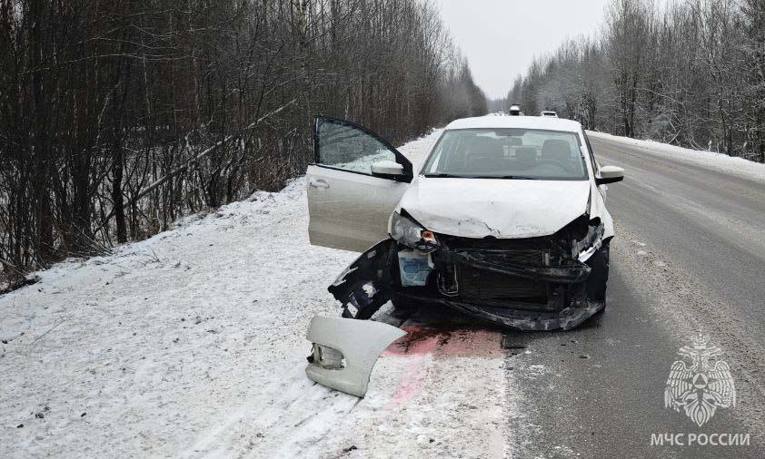 За прошедшие сутки подразделения территориального пожарно спасательного гарнизона Ленинградской области реагировали на 31 оперативное событие Ликвидировано 25 пожаров К ликвидации привлекалось 172 человека личного состава и 48 единиц техники Ликвидированы последствия 4 ДТП К ликвидации привлекалось 16 человек личного состава и 3 единицы техники Происшествия в лесных массивах Спасено 2 человека К поисковым работам привлекалось 8 человек и 2 единицы техники в т ч волонтеры ДПСО Пойдем Найдем Происшествия на водных объектах Спасено 2 человека К поисковым работам привлекалось 10 человек и 3 единицы техники МЧС России рекомендует всегда отключай электроприборы жарочного типа утюг плитка обогреватель после использования учи своих детей правилам безопасного поведения и номерам экстренных служб не выходите на лед водоемов gumchslo mchs official Подписывайся на МЧС России в MAX ВК