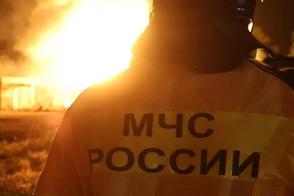 На нефтебазе на Кубани произошел пожар Пожар возник на территории нефтебазы в Тихорецке Краснодарского края Погибших и пострадавших нет сообщили в региональном оперштабе К тушению привлекли 224 человека и 56 единиц техники в том числе силы МЧС Причина возгорания уточныется Читайте Газету Ru в MAX Розыгрыш iPhone 17