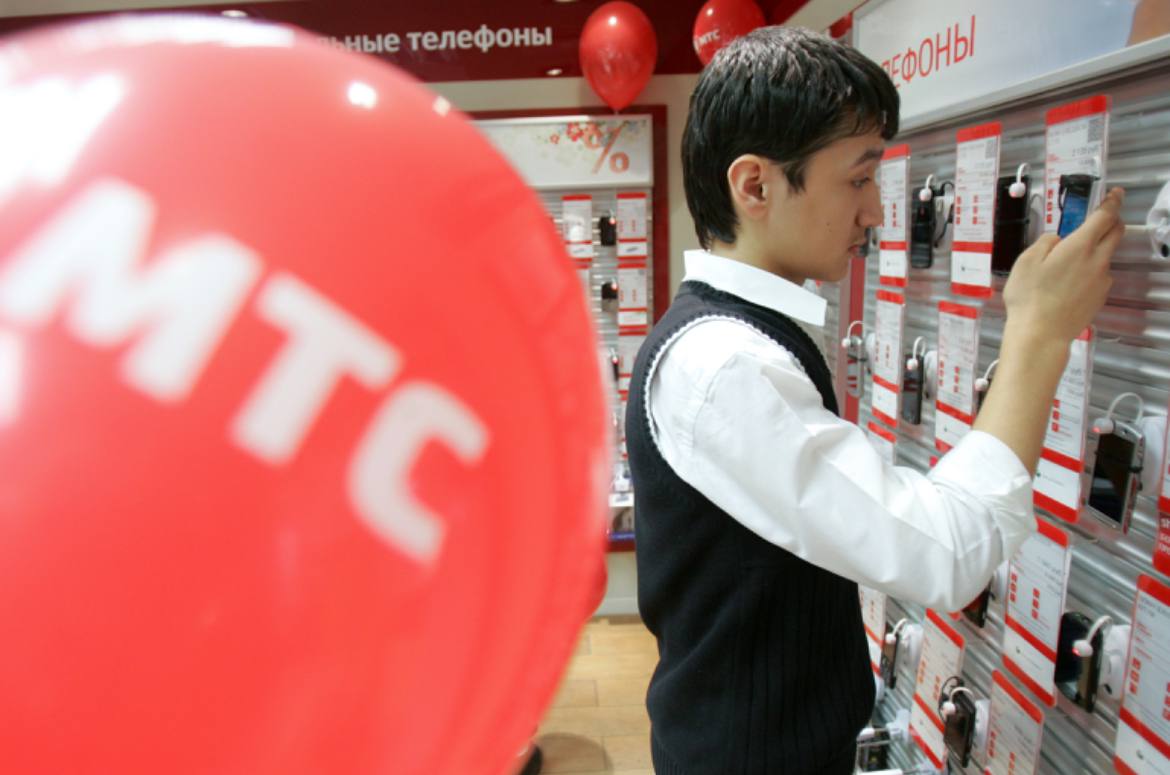 За незаконное повышение тарифов МТС перечислил в бюджет 664 млн рублей Оператор сотовой связи МТС перечислил в бюджет 664 млн рублей дохода от повышения тарифов сообщили в Федеральной антимонопольной службе Компанию обязали вернуть абонентам прежние тарифы МТС перечислил в бюджет 664 млн рублей незаконно полученного дохода от повышения тарифов в апреле мае 2024 года Это один из пунктов мирового соглашения между ведомством и компанией отметили в ФАС Сергей Коньков Trend Подписаться на ДП в Telegram MAX