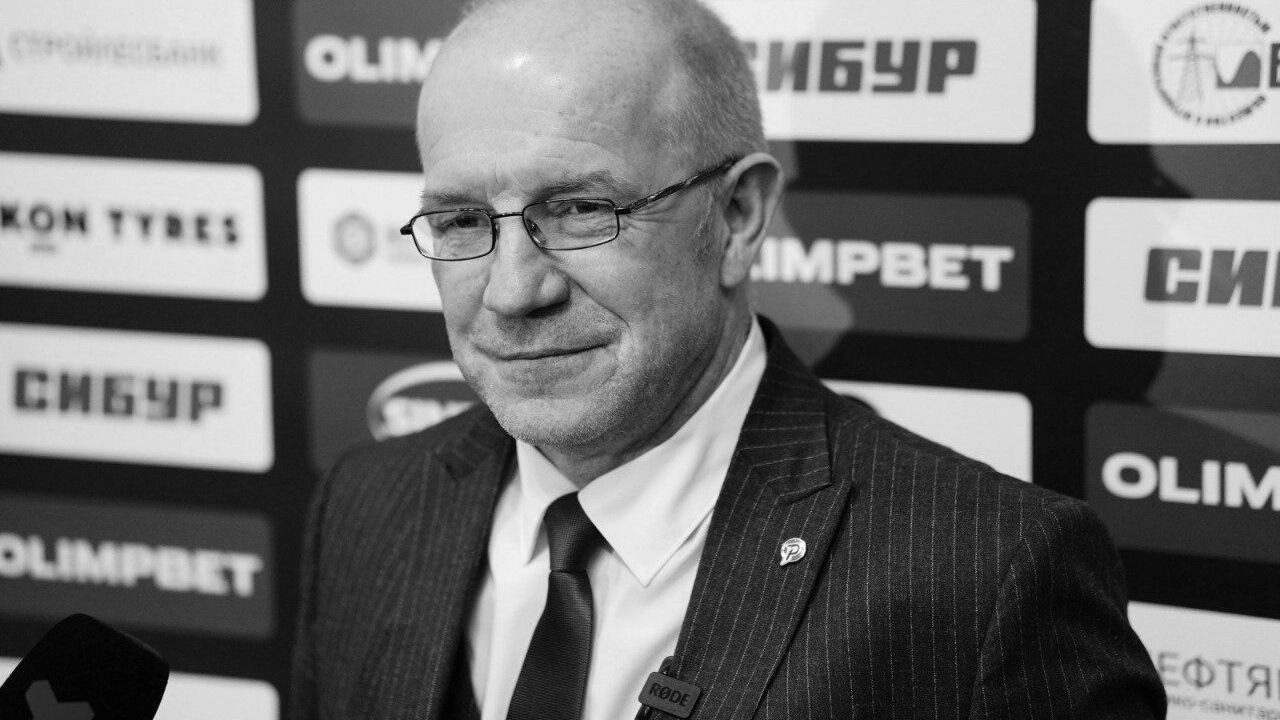 Умер главный тренер «Тюменского легиона» Дмитрий Андреев В возрасте 53 лет скончался главный тренер молодежного хоккейного клуба «Тюменский легион» Дмитрий Андреев. Он ушёл из жизни ночью 27 мая у себя дома в Челябинске. Об этом сообщил генменеджер «Рубина» Николай Бабенко. Дмитрий Андреев возглавил «Тюменский легион» в 2024 году. В сезоне 2024/25 команда заняла 6-е место в Серебряном дивизионе Олимпбет-МХЛ. Ранее тренировал «Спутник», «Южный Урал» и «Ермак». Царствие небесное… Присылай новости
