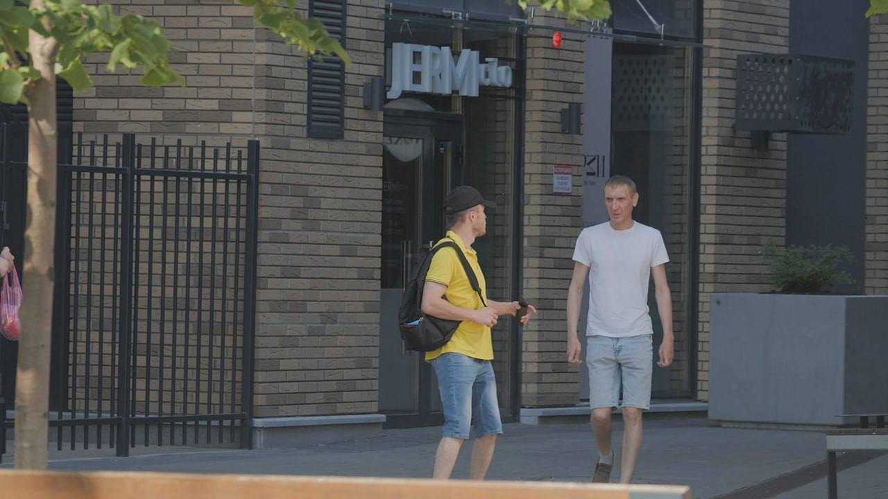 Вывески на иностранных языках могут запретить в Башкирии Депутаты Курултая обсудят эту тему осенью Считают что так проще сохранить родной язык да и люди имеют право получать информацию на государственном По мнению чиновников вывески типа sale coffee не только нарушают языковые нормы но и путают пенсионеров