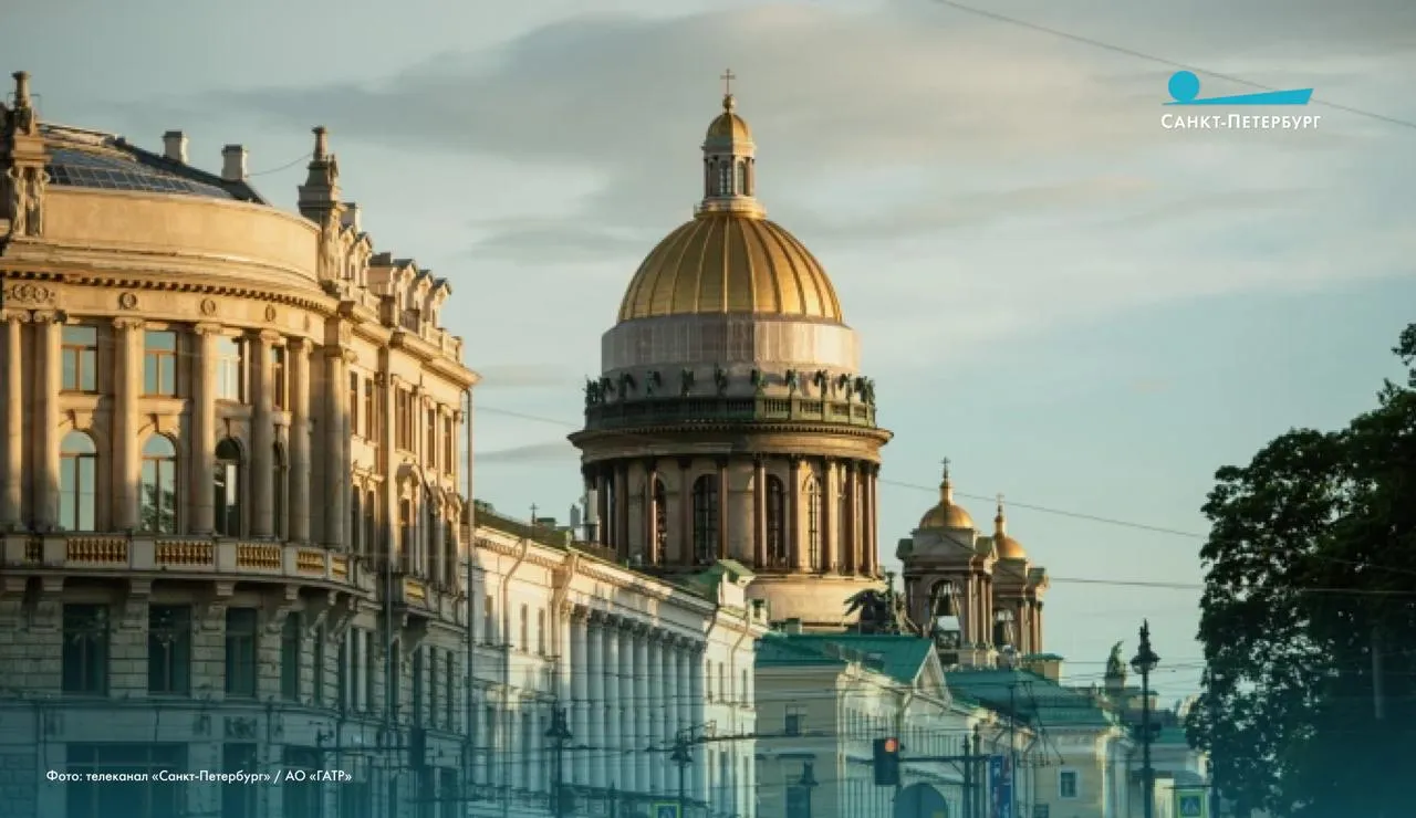 Желтый уровень опасности объявили в Петербурге из за высокой температуры Он будет действовать с 12 00 до 21 00 вторника 19 мая По информации Росгидрометцентра температура воздуха местами может достигнуть 30 градусов Желтый второй уровень который означает потенциально опасную погоду Петербуржцам рекомендуют надевать одежду из натуральных тканей следить за своим состоянием и не допускать обезвоживания Наши новости в Телеграм VК ОK MAX