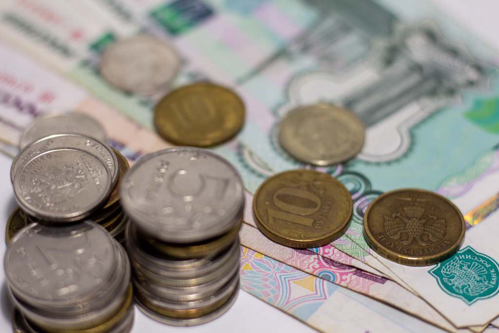 На Кубани впервые взыскали алименты с криптокошелька Белореченский районный суд постановил взыскать криптовалютные активы должника для погашения долга по алиментам С брокерского счета на содержание двоих детей списали около 1 7 млн рублей Исполнительное производство о взыскании алиментов на двух детей вели судебные приставы Отец детей длительное время уклонялся от выплат