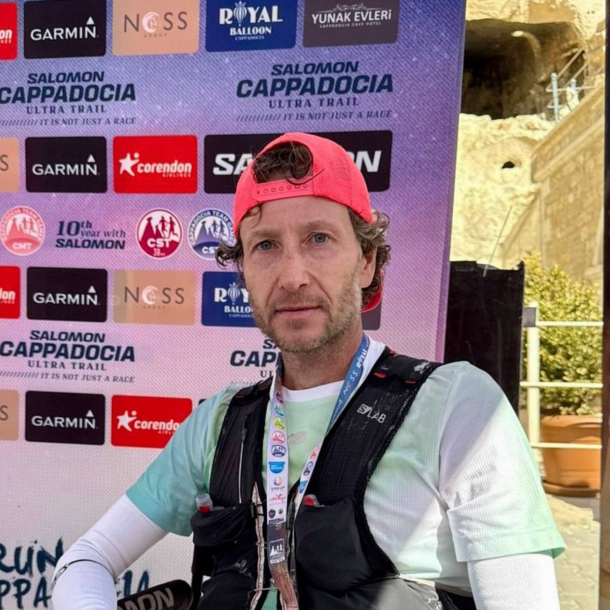 Иван Бирюзов завоевал бронзу на международном ультрамарафоне Salomon Cappadocia Ultra Trail Забег проходил в эти выходные в Турции Иван преодолел дистанцию в 63 км с набором высоты порядка 2000 м Наши поздравления Ивану Фото со страницы спортсмена в ВК