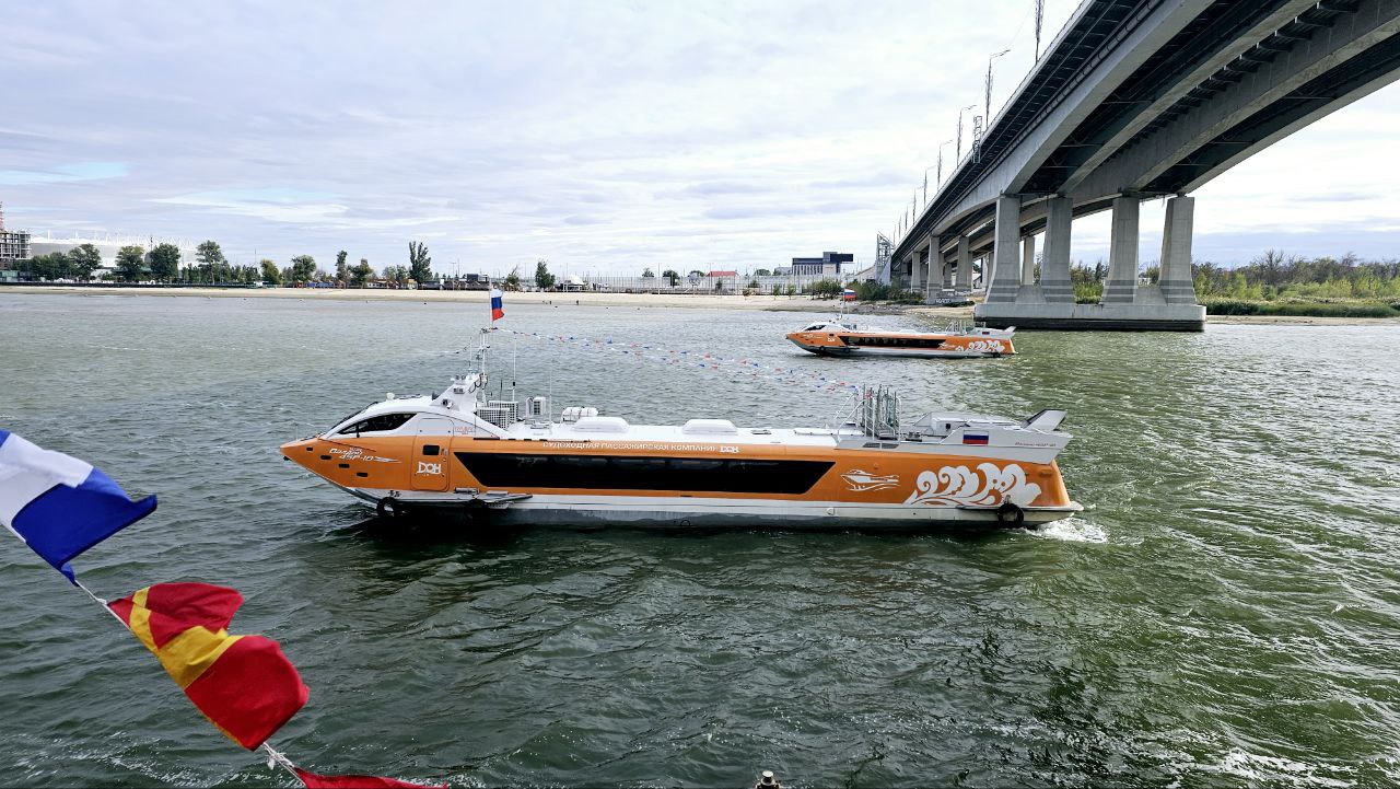 Дорогие дончане Рады вам сообщить что в станице Старочеркасская окончены работы по установке понтонного причала Дон 5 И уже 7 ноября состоится первый рейс из Ростова на Дону на Валдай 45Р в станицу Старочеркасская До завершения навигации рейсы в данном направлени будут на ежедневной основе Расписание и стоимость смотрите на нашем официальном сайте Купить билет Подписаться СПК ДОН