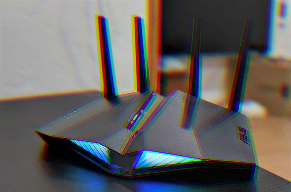 В роутерах Asus с AiCloud нашли критическую уязвимость обхода аутентификации Компания Asus исправляет уязвимость обхода аутентификации в роутерах с включенной функцией AiCloud. Этот баг позволяет удаленным злоумышленникам совершать несанкционированные действия на уязвимых устройствах.