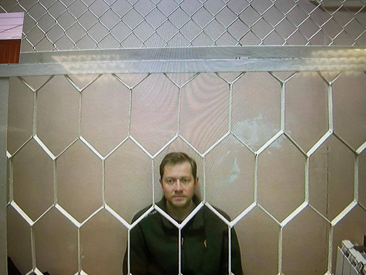 Бывший министр здравоохранения региона останется под арестом Вступило в законную силу постановление Ломоносовского районного суда г Архангельска от 21 09 2025 которым бывший министр здравоохранения Архангельской области заключен под стражу на срок 2 месяца в связи с его подозрением в совершении преступления по ч 3 ст 285 УК РФ злоупотребление должностными полномочиями Архангельским областным судом с учетом позиции прокуратуры области и автономного округа постановление суда оставлено без изменения апелляционная жалоба адвоката осужденного с доводами об освобождении подозреваемого без удовлетворения