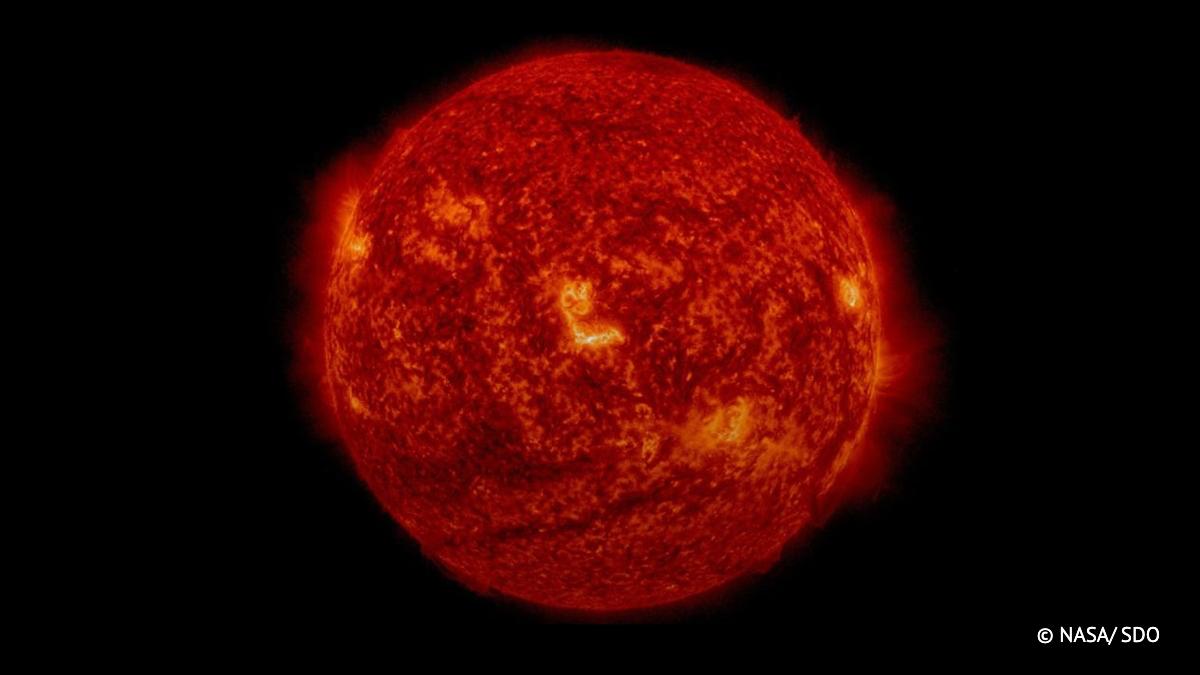 Через два часа нас накроет самая мощная за последние месяцы магнитная буря  Об этом предупредили в центре погоды «Фобос».  Ещё успеваем сбегать за таблетками от головной боли   Большой воронежский. Подписаться