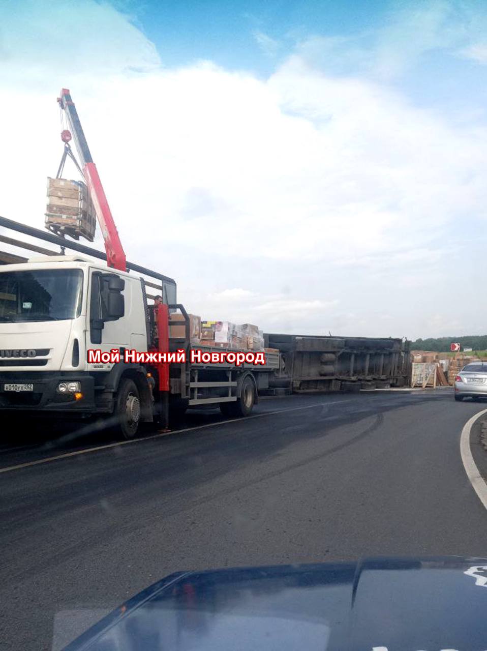 Пробка в 32 километров сковала трассу М-7 районе Запрудного. Затор образовался из-за перевернувшейся фуры. Все автомобильные новости здесь Подписывайтесь AvtoNewsNN