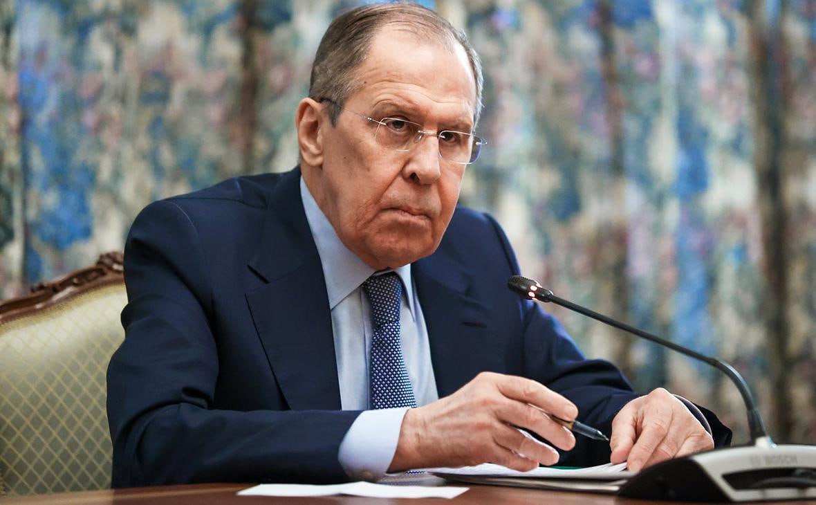 Лавров назвал грубейшей ошибкой Зеленского отказ от предложения о 2-3-дневных перемириях. Оперативно о политике