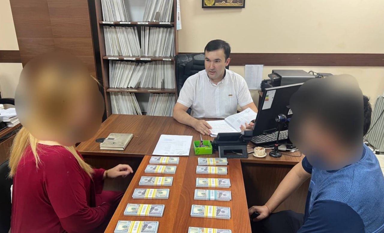 В Ташкенте отец выплатил 150 тысяч долларов алиментов заранее В Ташкенте отец троих детей выплатил 150 тыс долларов алиментов авансом Ранее сообщалось о рекордной выплате в 2 4 млрд сумов Подробнее anhor uz news father paid 150 thousand dollars in alimony anhoruz Новости события мнения Мобильное приложение IOS Android