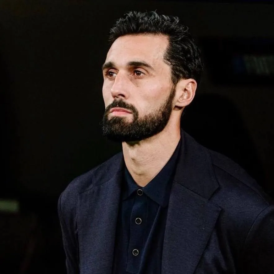 Арбелоа с огромной вероятностью будет уволен Об этом сообщил The Athletic Реал даст доработать Альваро до конца сезона но после попрощается с ним Кого назначили бы на месте Переса myachPRO МЯЧ в Max