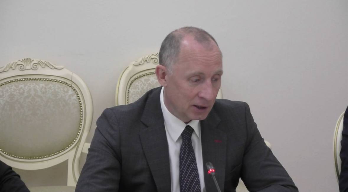 1 2 3 Всего лишь 33 жилищных сертификата выдано за неделю в Курской области — Такое количество связано с тем, что идет замена людей, которые не могут предоставить документы или которых не могут найти главы муниципалитетов, на тех, кто ранее выбыл из списков, — пояснил врио замгубернатора Владимир Базаров. За всё время выдано 9 264 сертификата на сумму 56,5 млрд рублей. За неделю 244 семьи приобрели жилье. Всего реализовано 4185 сертификатов. «Вести.Курск». Только проверенная информация.