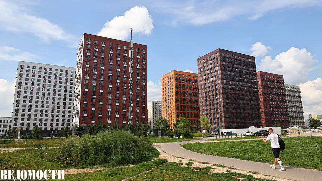 Премия для новаторов рынка недвижимости пройдет в Москве Компания Домклик ПАО Сбербанка назвала состав жюри федеральной премии Domclick Digital Awards В число экспертов вошли лидеры мнений архитекторы урбанисты и медиаперсоны Среди них директор департамента Домклик Сбербанка Алексей Лейпи директор Центра исследований экономики культуры городского развития и креативных индустрий экономического факультета МГУ Сергей Капков старший вице президент по строительной архитектуре и дизайну Сбербанка Ланфранко Чирилло и др Жюри определит победителей в десяти номинациях Награды будут присуждать застройщикам агентствам недвижимости а также подрядчикам специализирующимся на ИЖС Торжественная церемония награждения состоится 27 ноября 2025 года в Москве в ледовом дворце Navka Arena Подробнее читайте в материале Ведомости Город Реклама ООО ДОМКЛИК 16 Erid 2Vfnxvis4DW
