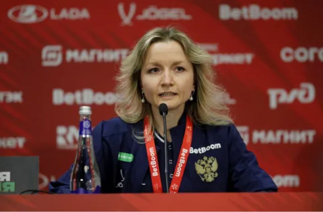 Елена Гришенкова новый пресс аташе мужской сборной России по футболу Это первая женщина на подобном посту Ранее она работала на аналогичных должностях но в женских национальных командах Желаем Елене успехов на столь нервной работе