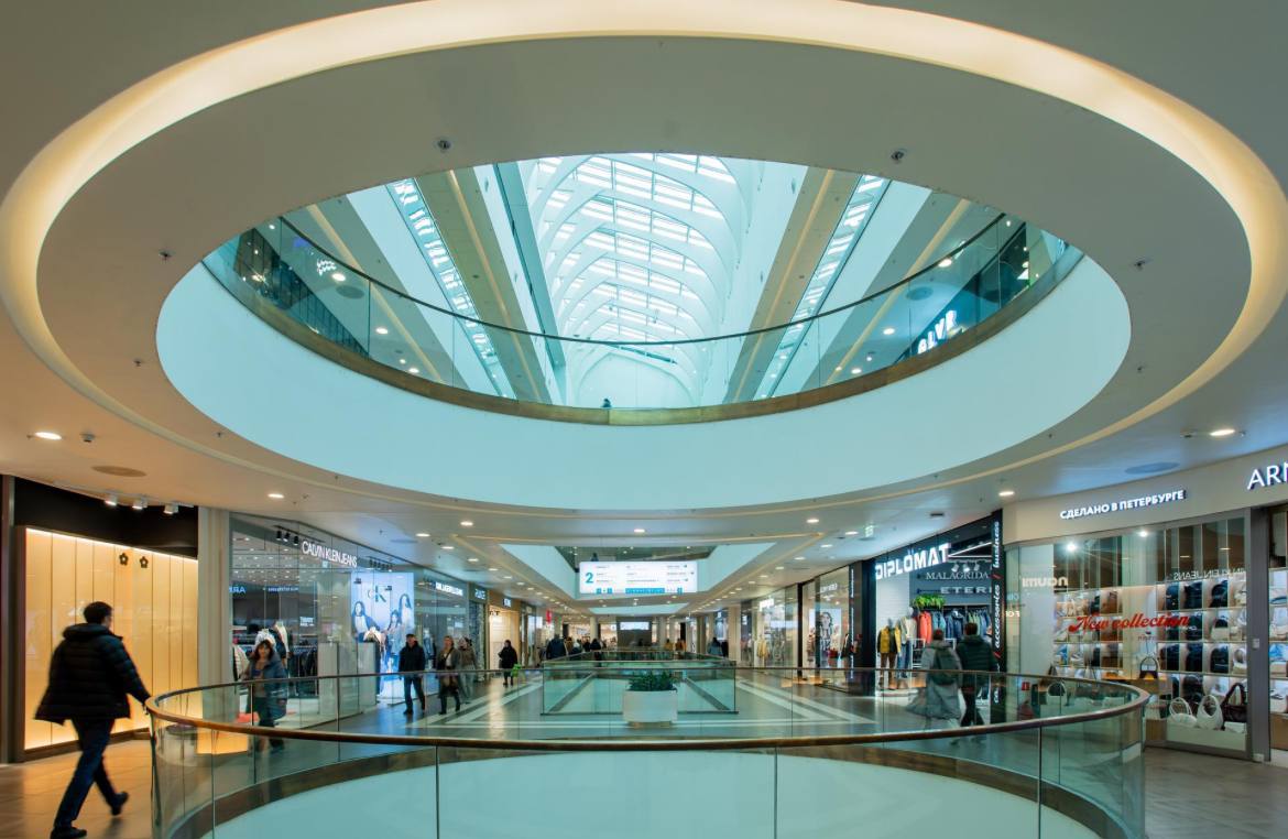 Стал известен рейтинг отраслей с наиболее высоким спросом на персонал в России По итогам ноября возглавили ритейл промышленность и строительство показал анализ SuperJob для агентства РИА Новости Четвертое место заняли перевозки в том числе грузовые транспорт логистика склад и ВЭД а на пятом одновременно разместились туризм гостиницы а также общепит Сергей Ермохин ДП Подписаться на ДП в Telegram MAX