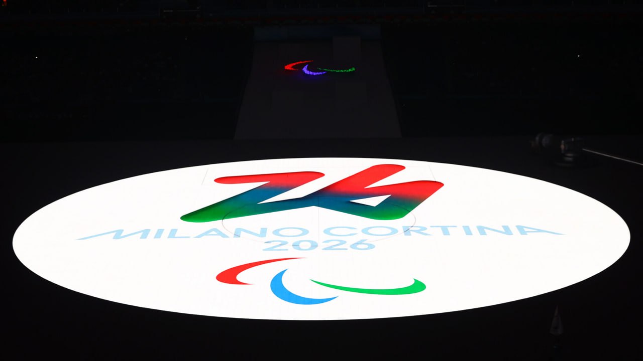 IPC изменил решение по допуску сборной России на Паралимпиаду Глава ПКР Павел Рожков сообщил Матч ТВ что Международный паралимпийский комитет разрешил российским лыжникам сноубордистам и горнолыжникам отобраться на Паралимпиаду в 2026 году 23 октября прошлого года пресс служба IPC сообщила что из за позиции международных федераций у россиян нет возможности отобраться на зимнюю Паралимпиаду 2026 года Сегодня ситуация поменялась IPC изменил свое решение и проинформировал ПКР и все членские организации о том что в лыжных гонках горнолыжном спорте и сноуборде ПКР на общих условиях может подавать заявки на получение двухсторонних приглашений Это и многое другое обсудим вместе с Антоном Анисимовым и гостями программы Михаил Маркелов действительный государственный советник РФ журналист Максим Юсин журналист международник Максим Демков исполнительный продюсер телеканала МАТЧ ПРЕМЬЕР В 13 00 на Матч ТВ   matchtv ru on air temamatch Michael Steele Getty Images Sport