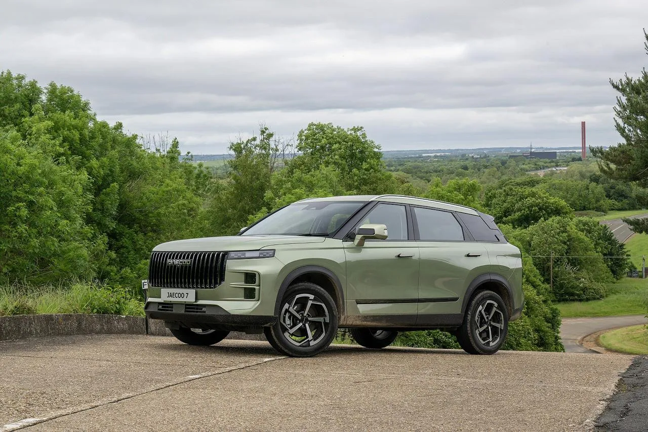 Китайское авто впервые стало самым продаваемым в Великобритании Кроссовер Jaecoo 7 обошёл Ford Nissan и Kia за март продали более 10 тысяч машин что стало рекордом для китайского бренда на британском рынке bezposhady