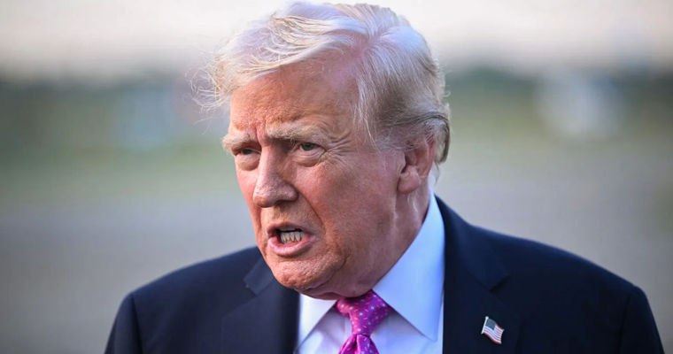 Трамп Зеленскому придется пойти на сделку Украинскому президенту Владимиру Зеленскому придется пойти на сделку чтобы добиться завершения конфликта Москвы и Киева заявил президент США Дональд Трамп