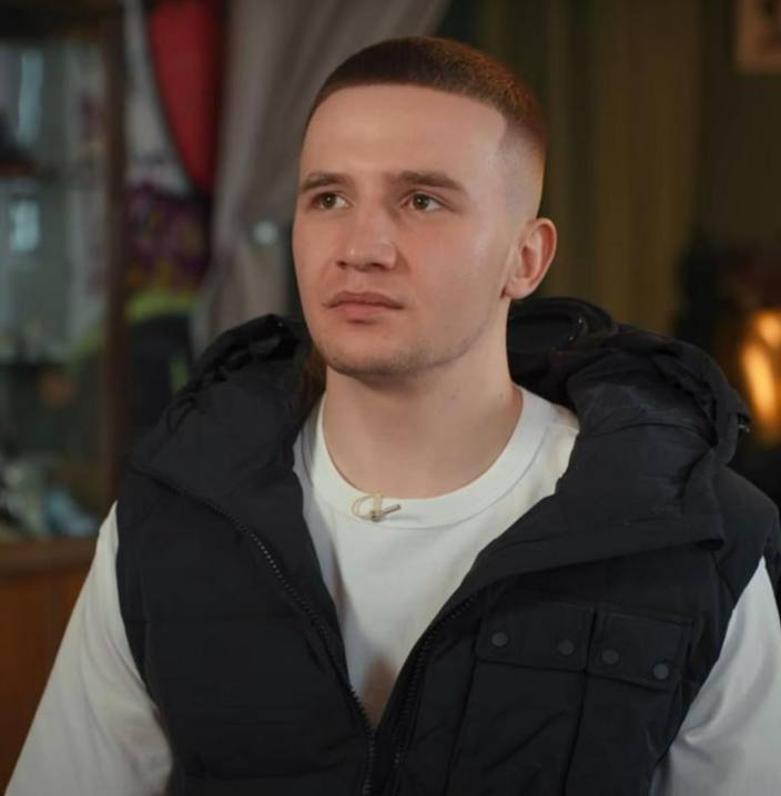 Icegergert оштрафовали на две тысячи рублей за фразу Жизнь ворам произнесенную во время концерта в Москве Свою вину рэпер признал Ранее он публично принес извинения и сказал что выпивал и позволил себе лишнего Движение АУЕ признано экстремистским и запрещено в России ВПШ