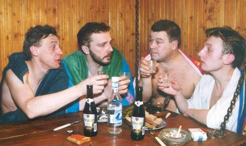 Ментовские сериалы мешают в борьбе с алкоголизмом академик РАН Крутые ребята в сериалах которые ловят преступников выпивают каждые пять минут Для борьбы же с алкоголизмом употреблять алкоголь на экранах должны только отрицательные персонажи