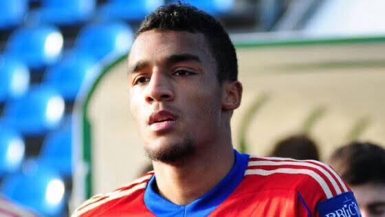 31 летний воспитанник ЦСКА Лайонел Адамс выпал из окна высотки в Подмосковье и умер до приезда врачей сообщает Mash