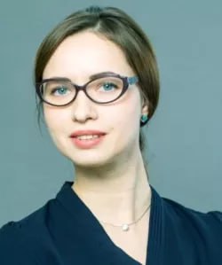 Зухра Гордиенко ушла с пост министра туризма в связи с переходом на другую работу. Новым министром стала Светлана Верещагина  на фото , работавшая ранее заместителем министра экономического развития - Радий Хабиров