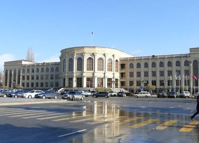Сегодня рано утром сотрудники Службы национальной безопасности Армении явились в здание мэрии Гюмри В настоящее время сотрудники спецподразделения в масках находятся в здании мэрии сотрудникам не потрудились сообщить цель происходящего nemesis 2 0 азербайджанагрессор