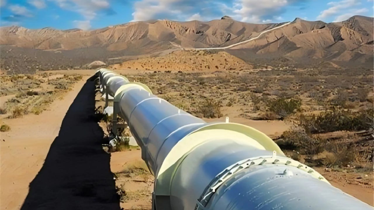 Ирак и Сирия наняли консультанта для изучения возможностей возрождения нефтепровода Киркук Банияс сообщил премьер министр Ирака Мухаммад Шиа аль Судани Этот нефтепровод являющийся ключевым маршрутом для транспортировки иракской нефти с месторождений Киркука в сирийский порт Банияс на Средиземном море не функционирует уже несколько десятилетий из за конфликтов и может стать важным шагом в укреплении энергетического сотрудничества между двумя странами t me levant24 ru