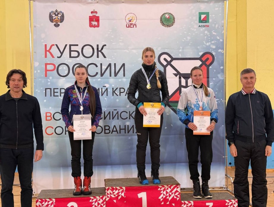 Ориентировщики Хабаровского края завоевали восемь медалей на Кубке России и Всероссийских соревнованиях Зимние игры в Пермском крае За шесть дней состязаний боролись спортсмены из 15 регионов По информации пресс службы краевого Минспорта Алина Жилина завоевала золото два серебра и бронзу а Максим Жилин добавил в копилку команды два серебра и бронзу Уже 15 января стартует следующий этап Кубка России в Перми а во второй половине января ориентировщиков ждёт чемпионат страны в Красноярске   Подписывайтесь на телеканал Хабаровск в MAX