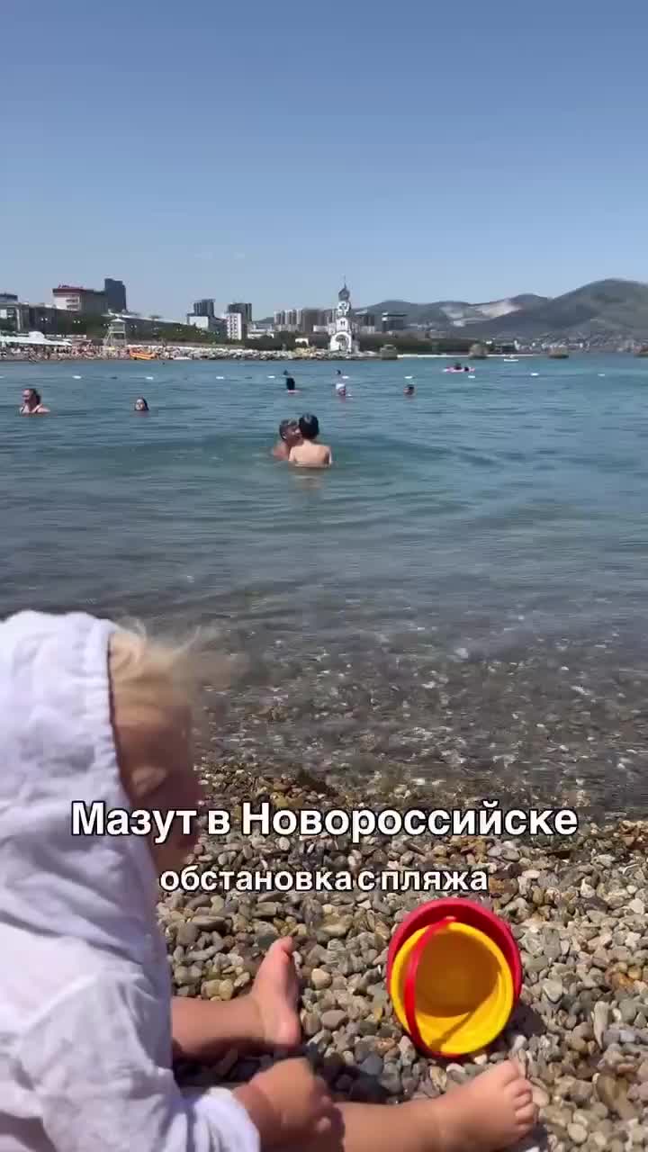 Экологические проблемы на курортах: мазут в Новороссийске и наводнение в Санкт-Петербурге