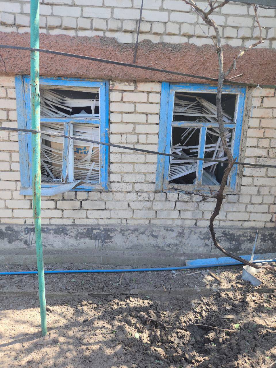 Губернатор Херсонской области Удар вражеских дронов по селу Челбурда Алешкинского округа привел к гибели четырёх человек, один получил ранения. Пострадавшего доставили в больницу Скадовска. В Голой Пристани пострадал местный житель. Раненый госпитализирован в Скадовскую ЦРБ. Управление Z