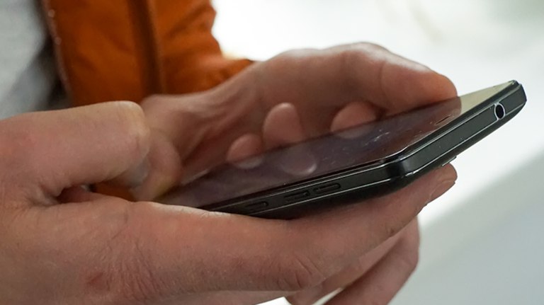 Брянцы восхитились функционалом и безопасностью мессенджера Max guberniya tv obshhestvo 321313 На сегодняшний день отечественный сервис предлагает более 13 тысяч каналов Пользователям доступны голосовые и видеозвонки а также переводы денег ƃℾ подписаться прислать новость