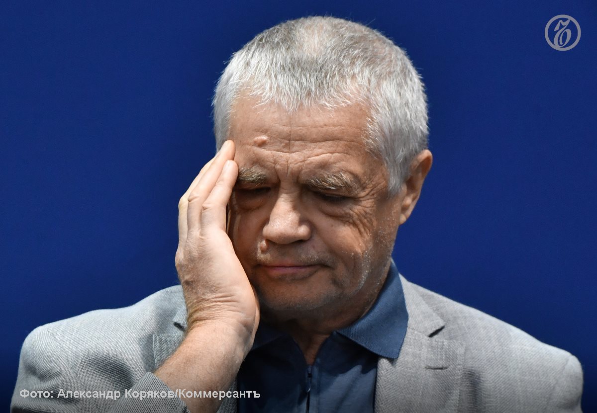 «Зенит» закончил 2024 год с наибольшими убытками среди клубов РПЛ Петербургский «Зенит» закончил 2024 финансовый год с наибольшими убытками среди всех клубов РПЛ. Соответствующие документы опубликовал РФС. Согласно показателям по статье «Прибыль/убыток от выбытия и приобретения регистраций игроков», клуб с берегов Невы потерял 3 772 923 000 рублей. Чемпион России сезона 2024/2025 «Краснодар», для сравнения, в минувшем году заработал по указанной статье 770 111 000 рублей.