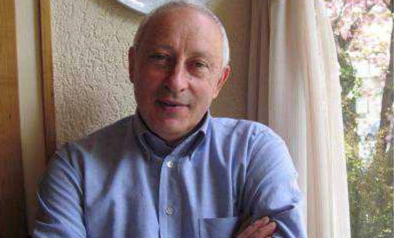 Глава РСО – Алания Сергей Меняйло выразил соболезнование родным в связи с уходом из жизни Чрезвычайного и Полномочного Посланника 2 класса Владимира Гугкаева. «Примите мои глубокие соболезнования в связи с кончиной Владимира Заурбековича – яркого, незаурядного человека, посвятившего свою жизнь служению российскому государству. Будучи главой постоянного представительства РСО-Алания при Президенте РФ в 2004-2005 годах, он внес большой вклад в отстаивание интересов родной Северной Осетии. Вся жизнь Владимира Заурбековича – пример высокого профессионализма, ответственного и неравнодушного подхода к поставленным задачам. Разделяю боль утраты и скорблю вместе с вами», – говорится в тексте телеграммы. Гугкаев Владимир Заурбекович родился в 1946 году в г.Владикавказе Северо-Осетинской АССР. В 1970 году окончил МГИМО МИД СССР. С 1970 года работал на различных должностях в Центральном аппарате Министерства и в российских загранучреждениях в Ливане, Сирии, Швейцарии. С 1993 по 1998 гг. – Генеральный консул РФ в Женеве, затем перешел на работу в Международную организацию труда в Женеве. На протяжении всего трудового пути коллеги Гугкаева В.З. отличали его высокий профессионализм, ответственный подход к порученному делу и прекрасные человеческие качества. #alaniagov #севернаяосетия #алания #главарсоа