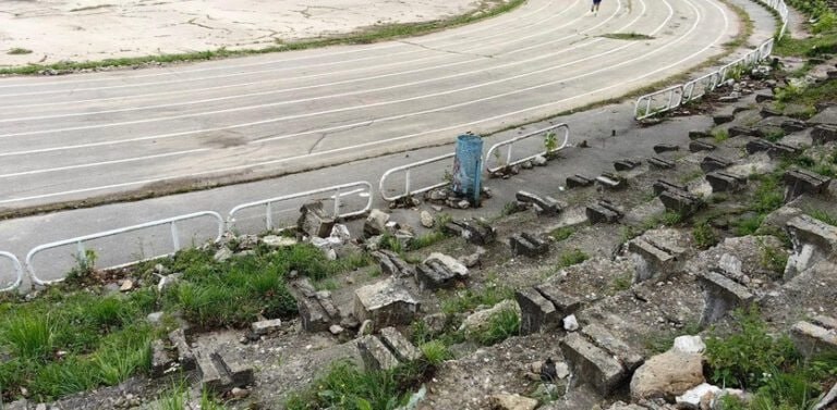 Нижегородцев приглашают принять участие в опросе о судьбе Водника Горожанам предлагают пройти опрос о развитии территории стадиона Анкету из 25 вопросов подготовили специалисты ННГУ им Лобачевского Опрос поможет выяснить что хотят видеть жители на месте стадиона какие функции нужны и что их беспокоит например изменения пешеходных маршрутов шум стройки сохранение мест для занятий спортом Результаты опроса рассмотрят на заседании Общественного совета стадиона Пройти его можно до 29 сентября по ссылке Фото администрация Нижнего Новгорода   Подписаться Мы в MAX Буст