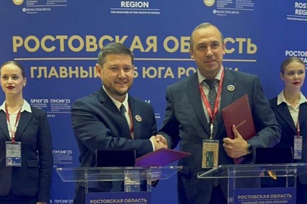 Ростовская область и Кубань будут сотрудничать в сфере креативных индустрий Регионы будут вместе создавать и воплощать идеи поддержки творческих предприятий. Чтобы достичь цели, организуют специальные группы для совместной работы, обмениваются успешным опытом и проводят различные мероприятия: научные форумы, семинары и симпозиумы. «Мы объединим усилия по повышению конкурентоспособности и развитию креативных индустрий. Данное сотрудничество открывает новые горизонты для развития креативных индустрий, стимулирует инновации и способствует созданию благоприятных условий для талантливых профессионалов и предпринимателей, укреплению межрегиональных связей», – отметил министр экономического развития Ростовской области Павел Павлов. Южная служба новостей
