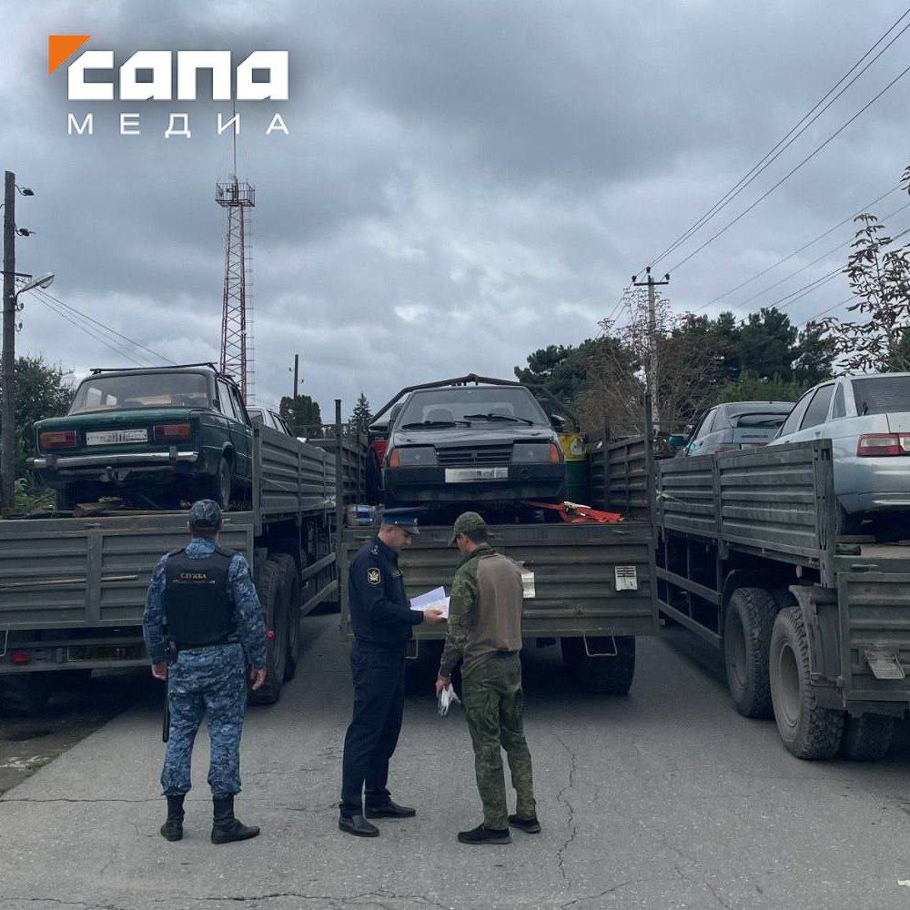 В Дагестане машины нетрезвых водителей отдали на СВО Пять автомобилей перешли в собственность государства по решению суда сообщила Госавтоинспекция республики Владельцев транспорта поймали на повторном нетрезвом вождении и привлекли к уголовной ответственности   Приставы по Магарамкентскому Докузпаринскому и Акушинскому районам передали авто представителю Минобороны РФ Транспорт будут использовать для нужд спецоперации Подписывайся на Сапа Кавказ