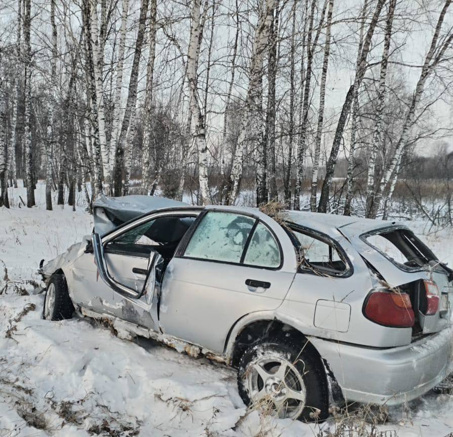 ДТП на 69 км а/д Томск -Каргала-Колпашево. Двое мужчин погибли По предварительной информации, автомобиль Nissan Pulsar двигался со стороны села Мельниково. Водитель не справился с управлением и на высокой скорости съехал с дороги в кювет.  «В результате происшествия погибли двое находящихся в иномарке мужчин – 51-летний водитель и 35-летний пассажир. На месте работают сотрудники Госавтоинспекции и следственно-оперативная группа»   Подписаться