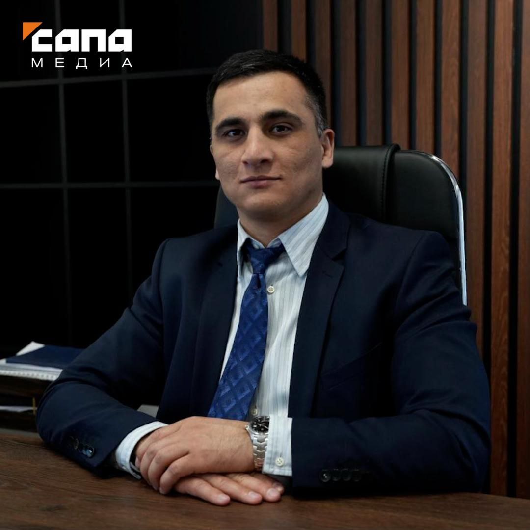 Врио гендиректора водоканала Северной Осетии стал Тамерлан Кцоев Нового руководителя назначили приказом Министерства ЖКХ республики накануне. Кцоеву 39 лет, он обучался в Горском государственном аграрном университете — механизации сельского хозяйства, а также во Владикавказском институте управления — юриспруденции. Работал директором МУП «Ухоженный город», замдиректора владикавказского филиала водоканала, а затем заместителем гендиректора республиканского учреждения по коммерческим вопросам. Ранее должность руководителя водоканала занимал Тимур Караев, который недавно стал врио министра ЖКХ республики.