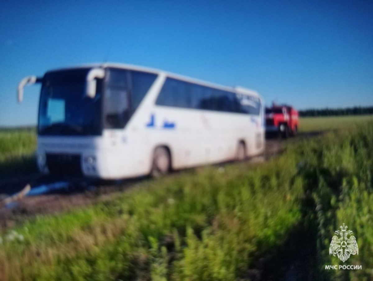 В Орловском МО "заблудился" пассажирский автобус В субботу в Орловском округе «заблудился» пассажирский автобус. Об этом сообщили в пресс-службе МЧС России по Орловской области. ↗ Прислать новость Подписаться