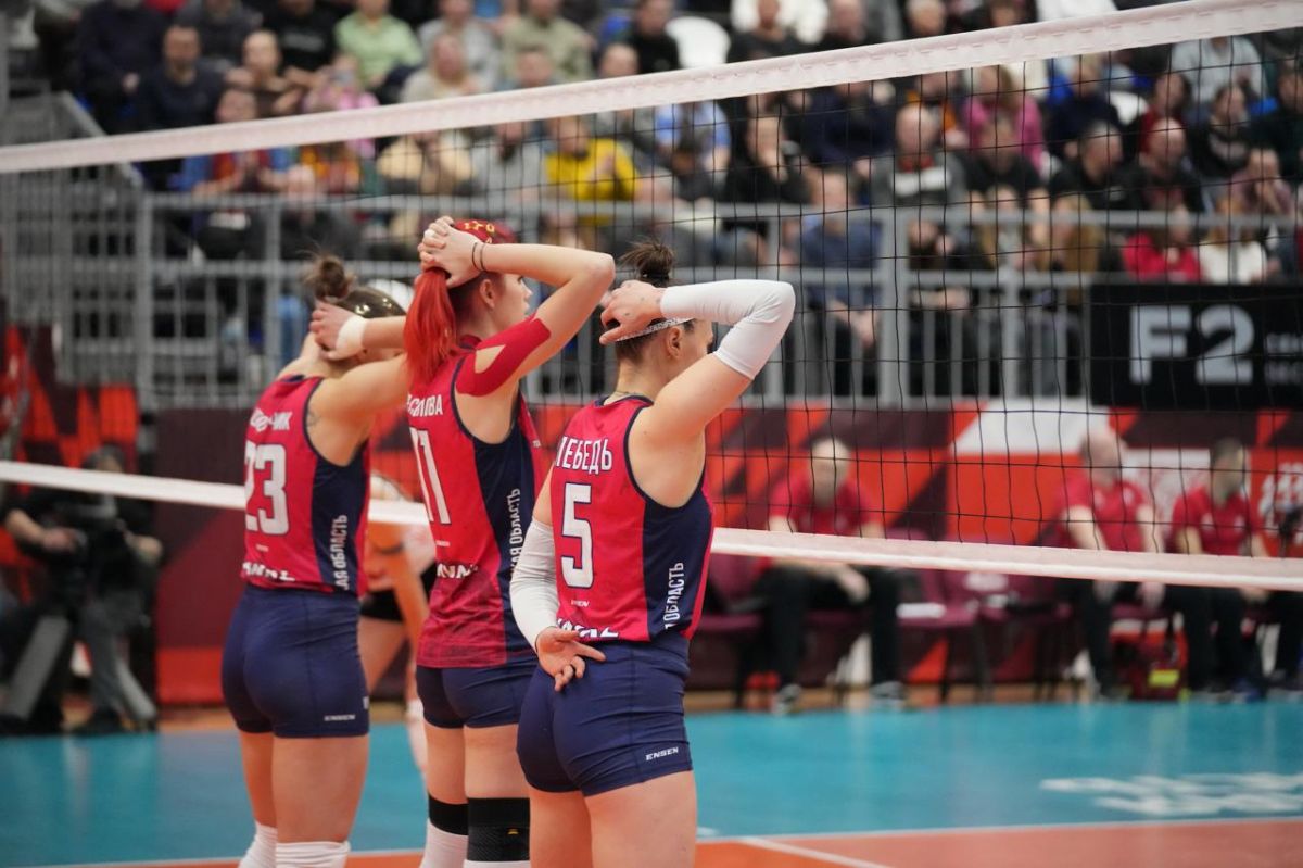 Волейболистки Тулицы вырвали партию у калининградского Локомотива   newstula ru fn 1777817 html В невероятной по накалу страстей третьей партии матча Тулица Локомотив победу вырывает тульская команда В составе хозяек выше всяких похвал сыграла Прасолова и здорово вошла в игру вышедшая на замену Чернышева   Прислать новость Подписаться   Мы в MAX