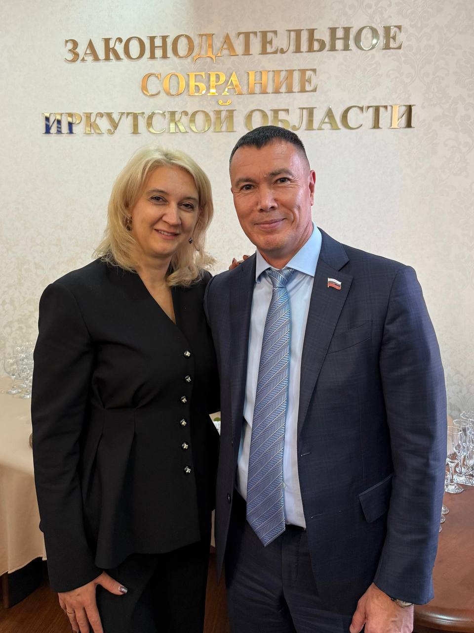 Сегодня депутат и вице спикер Наталья Дикусарова попрощалась с коллегами и завершила работу в Законодательном Собрании Иркутской области На протяжении 17 лет она представляла интересы жителей оставаясь одним из самых деятельных ответственных и уважаемых депутатов Наталья Игоревна мудрая и красивая женщина настоящий профессионал у которой я многому научился Благодарю её как наставника в вопросах бюджета и коммуникации между коллегами Желаю успехов и новых достижений на следующем профессиональном этапе